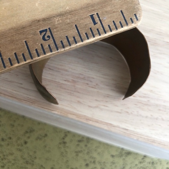 Vintage Bangle Bracelet - Picture 3 of 3